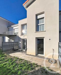 La Roche Blanche, Auvergne 63670, France