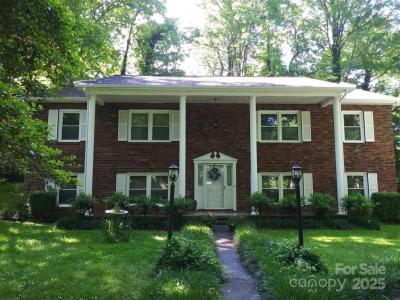 3065 Woodstream Drive, Morganton, NC 28690, USA