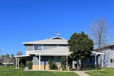 9025 El Cajon Way 4, Sacramento, California 95826, USA