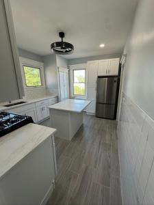 291 Potter Ave 2, Staten Island, NY 10314, USA