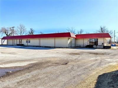 1220 NE 1st Street, Pryor, Oklahoma 74361, USA