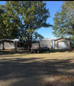 300 Larkspur Circle , Zwolle, Louisiana 71486, USA