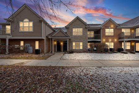 49143 W Woods, Shelby Twp, Michigan 48317, Estados Unidos