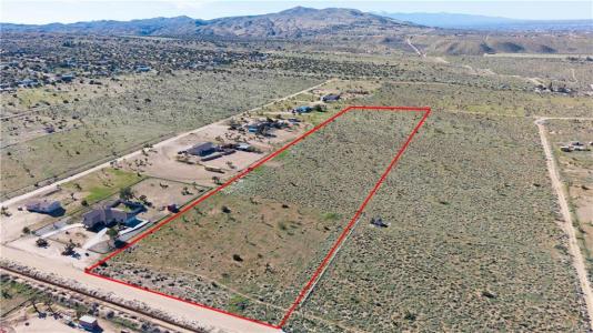 9588 Milpas, Apple Valley, Californie 92308, États-Unis