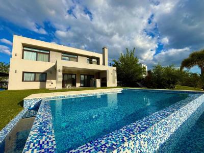 Libertad 248, Escobar, GBA Norte 1621, Argentinien