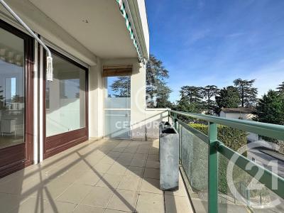 Charbonnieres Les Bains, Rhône-Alpes 69260, France