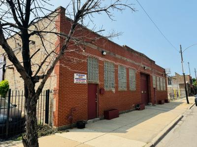 4519 W Lake Street, Chicago, Illinois 60624, USA