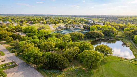 5015 Elms Court, Granbury, Texas 76049, USA