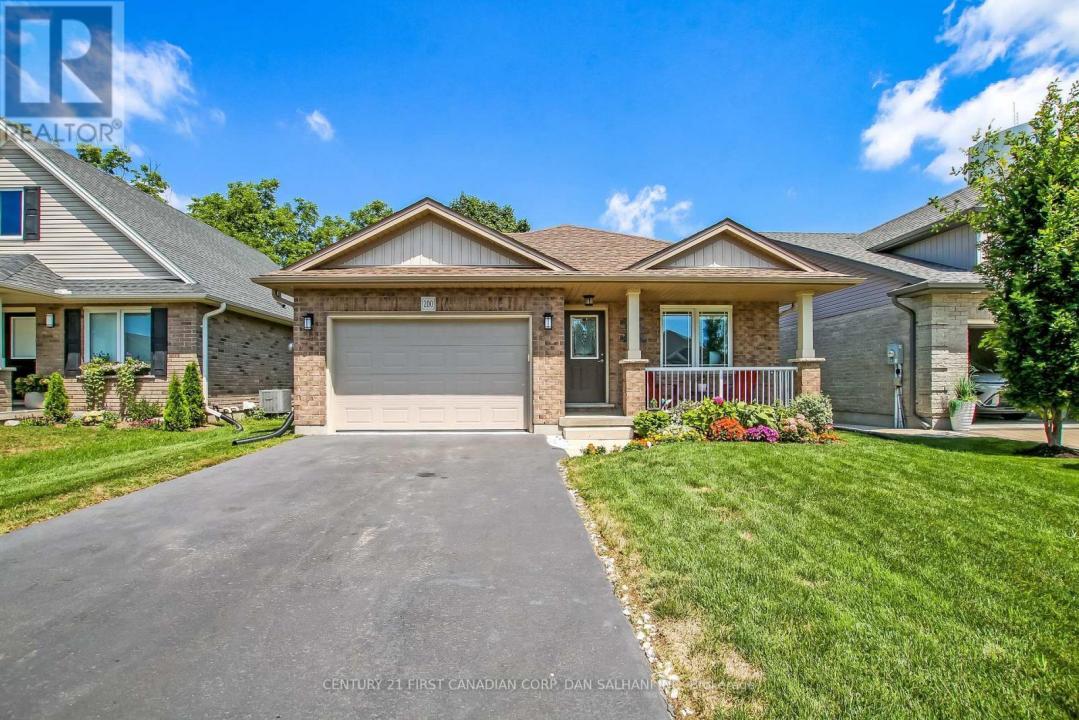 200 EMERY STREET, Central Elgin, Ontario N5L 0A5, Canada