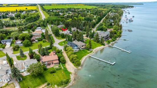 2 GRAND AVENUE, Norglenwold, Alberta T4S 1S5, Canada