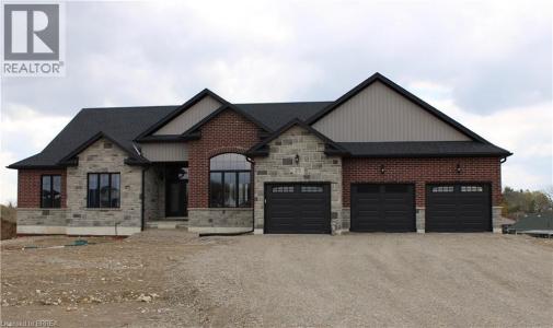 25 BOWEN PLACE, Oakland, Ontario N0E 1L0, Canada