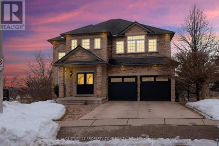 827 GREY ALDER COURT, Waterloo, Ontario N2V 2P2, Kanada