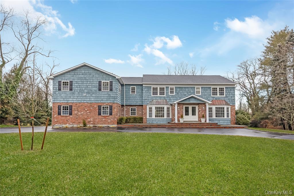 20 Rolling Drive, Brookville, New York 11545