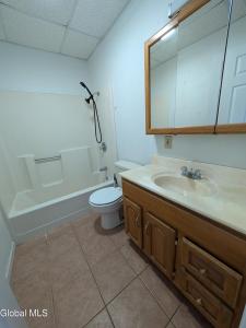 106 Montcalm Street #3, Ticonderoga, ניו יורק 12883, ארצות הברית של אמריקה 