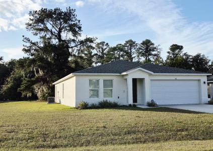 671 Live Oak Loop, Crescent City, Florida 32112, USA