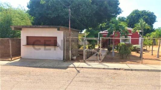 Calle 18 sector El Peru Casa con extenso terreno Sector El Perú, San Francisco, Zulia 4004, 委內瑞拉