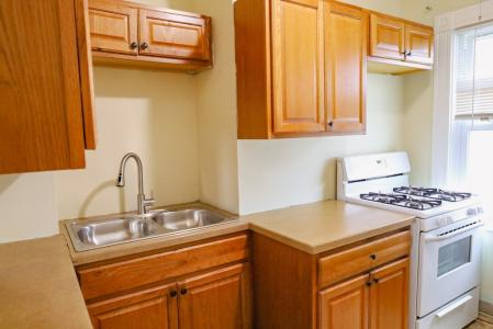 159 Covel , 2, Fall River, Massachusetts 02723, USA