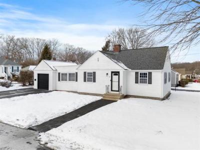 276 Salmon Street, Manchester, NH 03104, USA