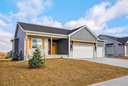 532 Wicker Drive, Huxley, Iowa 50124, USA