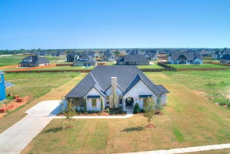 2220 NW 227th Street, Edmond, Oklahoma 73025, USA