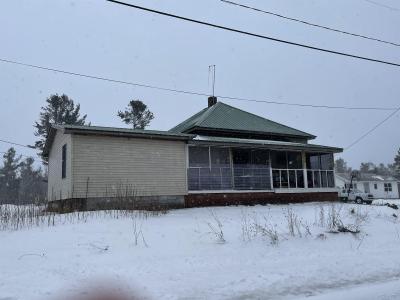 651 Lahaie, Cheboygan, Michigan 49721, USA