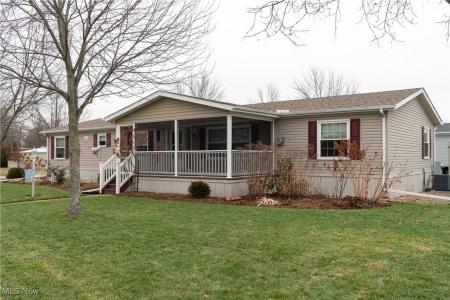 337 Pin Oak Circle, Elyria, Ohio 44035, USA