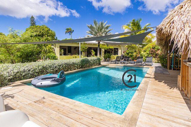 Julianadorp Spacious Villa with Pool + Apartment, Julianadorp, Willemstad West, Curaçao