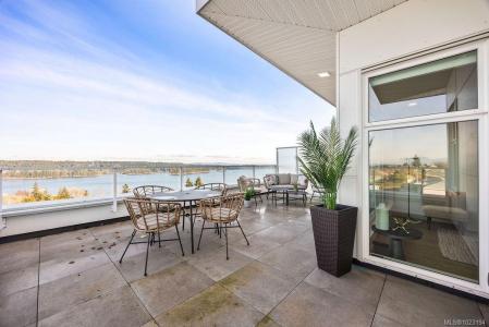 201 DOGWOOD DR, Ladysmith, كولومبيا البريطانية V9G 0C3, كندا