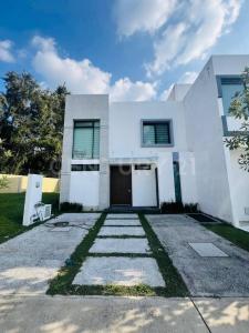 Blvd Valle Imperial 1664,, Zapopan, Jalisco 45134, México