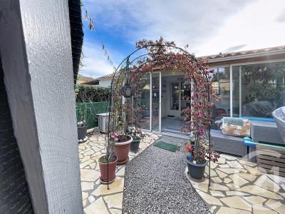 Loupian, Languedoc-Roussillon 34140, France