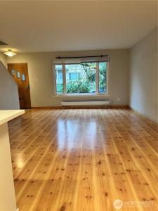 4840 Terrace Drive Ne #4840, Seattle, Washington 98105, USA