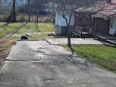 34520 Fleet Road, Glade Spring, Virginia 24340, USA