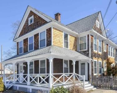 326 6th Street Apt 1, Greenport, NY 11944, USA