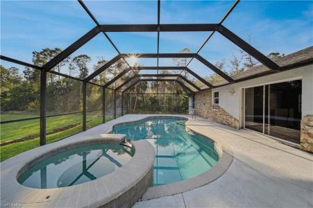 390 35th AVE NE, NAPLES, Florida 34120, USA