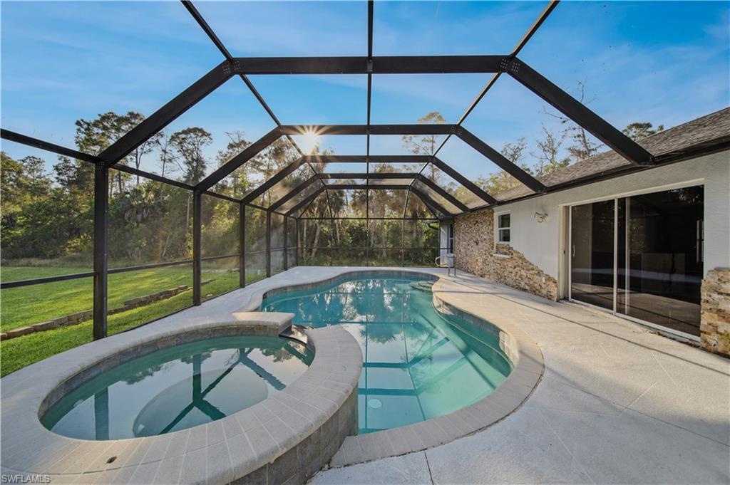 390 35th AVE NE, NAPLES, Flórida 34120, Estados Unidos