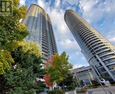 135 VILLAGE GREEN SQUARE, Toronto (agincourt South-malvern West), 安大略省 M1S 0G4, 加拿大