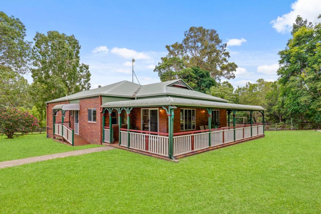 306 Lawson Road, Jones Hill, QLD 4570, Austrália