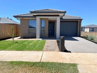 28 Bluestar Grove, Thornhill Park, VIC 3335, Australia