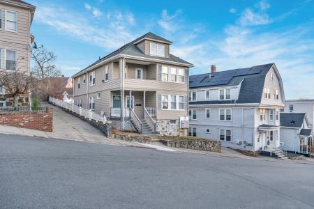 127 Henry Avenue #2B, Lynn, Massachusetts 01902, USA