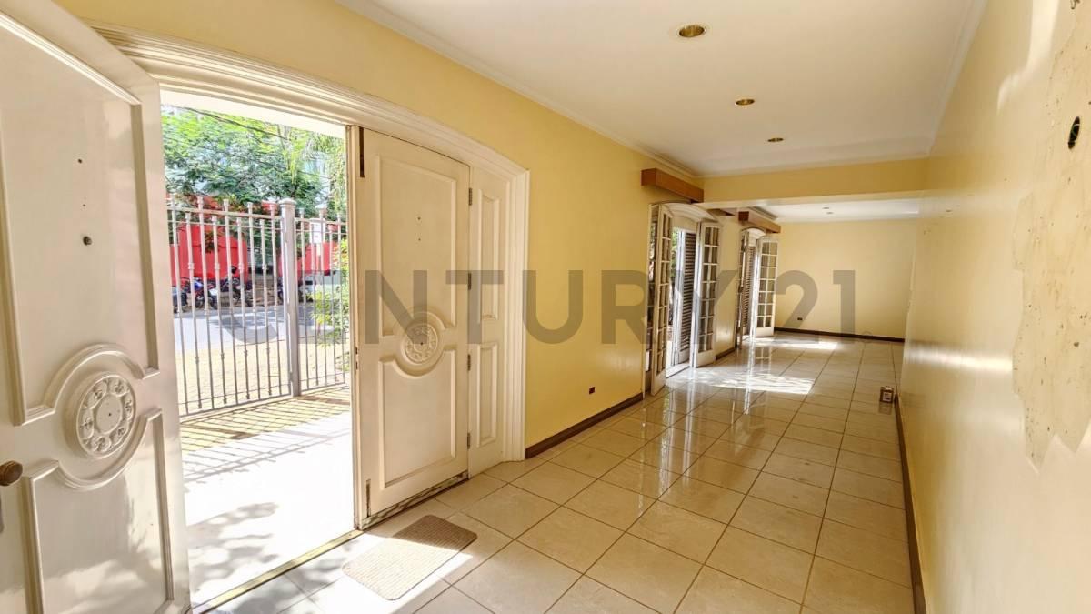 Ceferino Vega y Quesada , Villa Morra, Asunción 00001, 巴拉圭