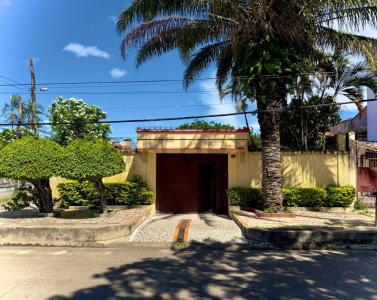 Av. Alemana, C/ Bella Flor, Pasaje Combate  Nª 3880 Lote 10, Norte, Santa Cruz 0000, Bolivia