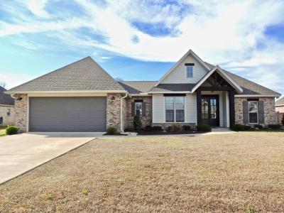 38 Copperfield Dr., Hattiesburg, Mississippi 39402, USA