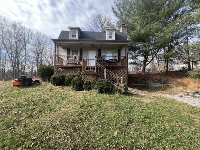 397 Whitaker Ln, Tazewell, Tennessee 37879, USA