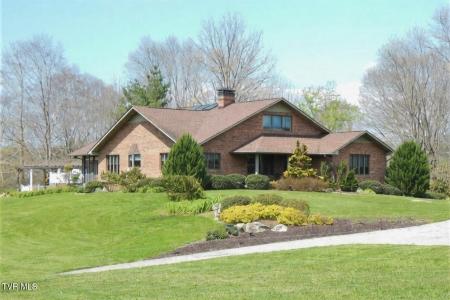 136 Triple H Lane, Jonesborough, Tennessee 37659, USA