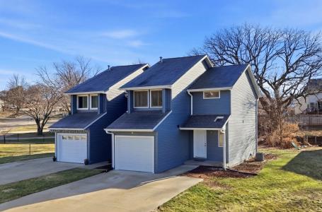 2017 S Ridge Dr., Coralville, Iowa 52241, USA