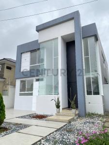 Urbanización el Condado de Vicolinci sn, Daule, Guayas 00001, Ecuador