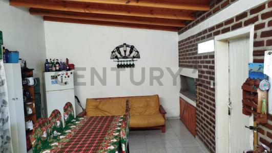 Juan B Justo 760, Villa Regina, Rio Negro 8334, Argentyna