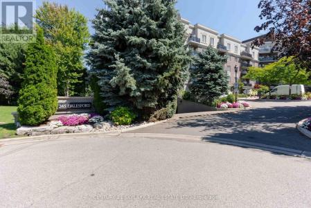 245 DALESFORD ROAD, Toronto (stonegate-queensway), Ontario M8Y 4H7, Canada