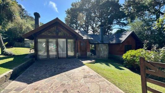 Sara 45, General Pueyrredón, Buenos Aires (fuera De GBA) 7601, Argentine