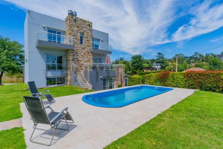 Circuito General San Martín y Genaro s/n, General Pueyrredón, Buenos Aires (fuera De GBA) 7601, Argentine